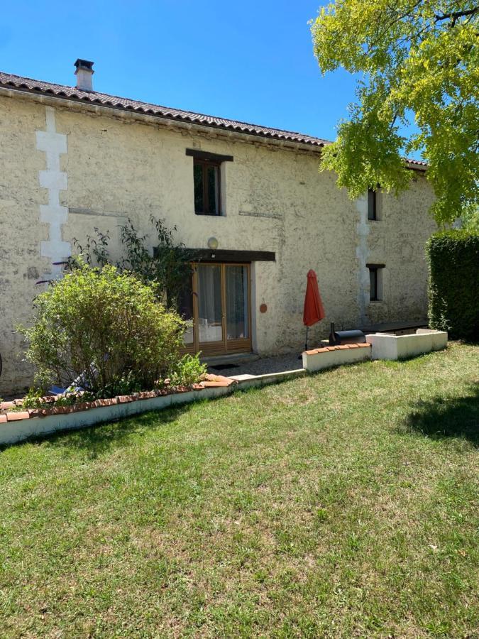 הוילה Saint-Just  Domaine De La Roche Chabrelle מראה חיצוני תמונה