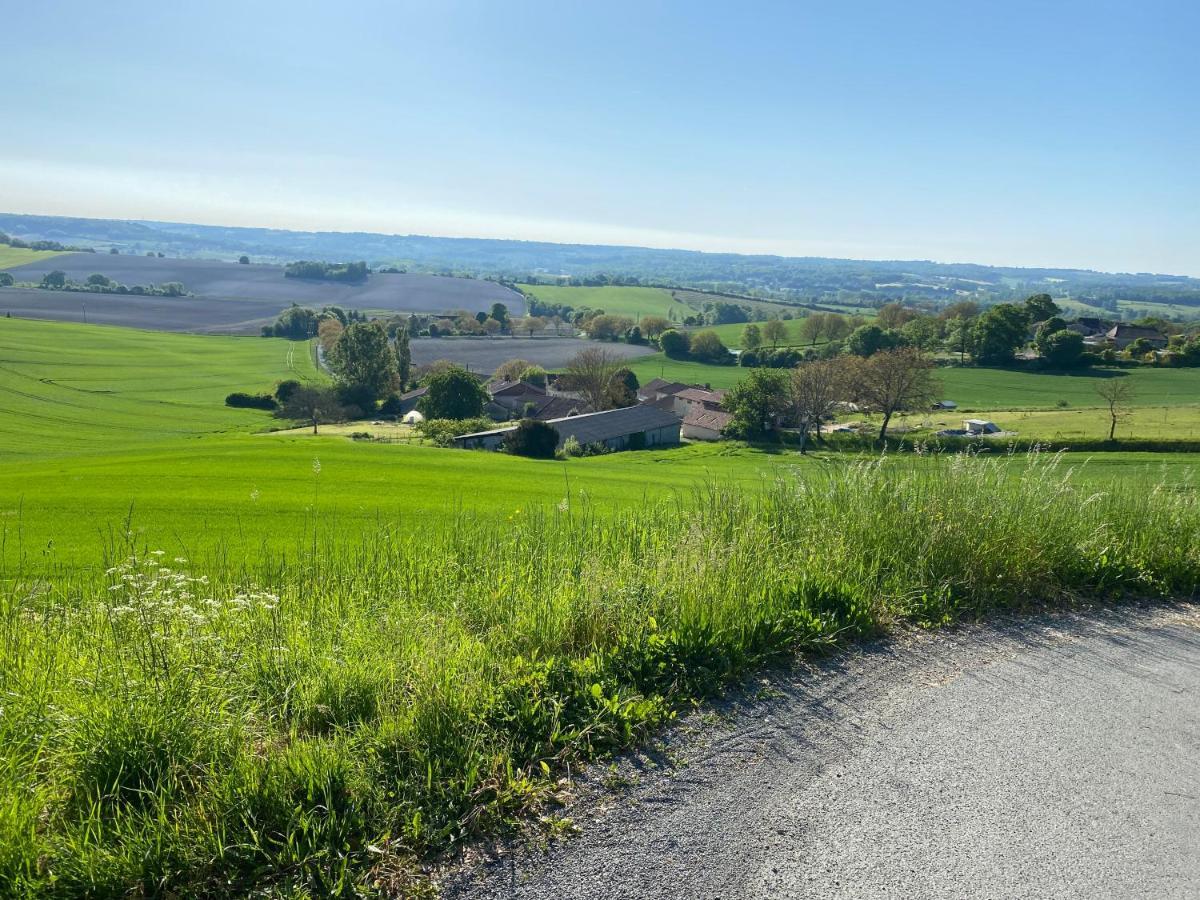 הוילה Saint-Just  Domaine De La Roche Chabrelle מראה חיצוני תמונה
