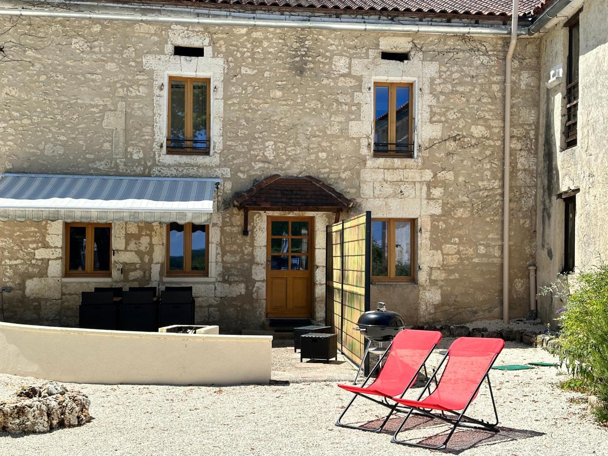הוילה Saint-Just  Domaine De La Roche Chabrelle מראה חיצוני תמונה