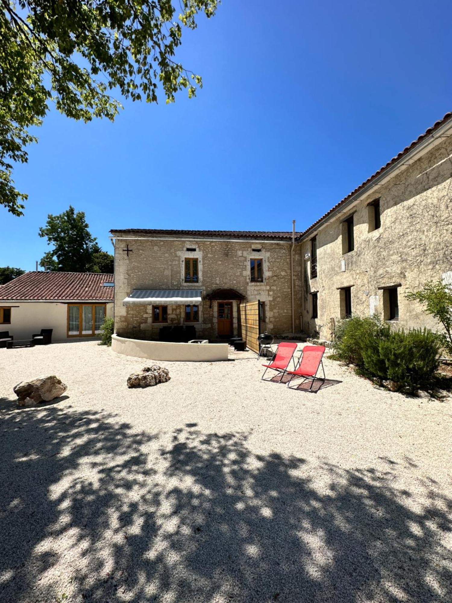 הוילה Saint-Just  Domaine De La Roche Chabrelle מראה חיצוני תמונה