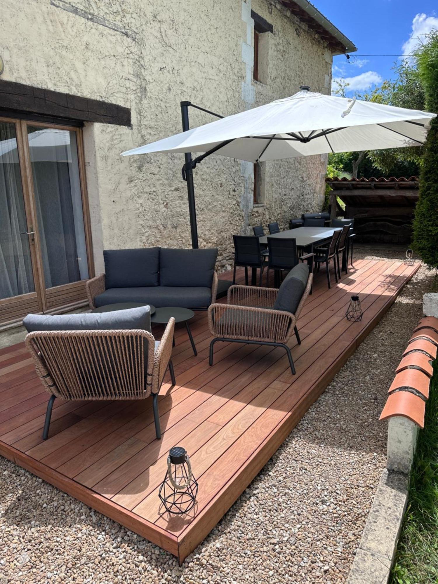 הוילה Saint-Just  Domaine De La Roche Chabrelle מראה חיצוני תמונה
